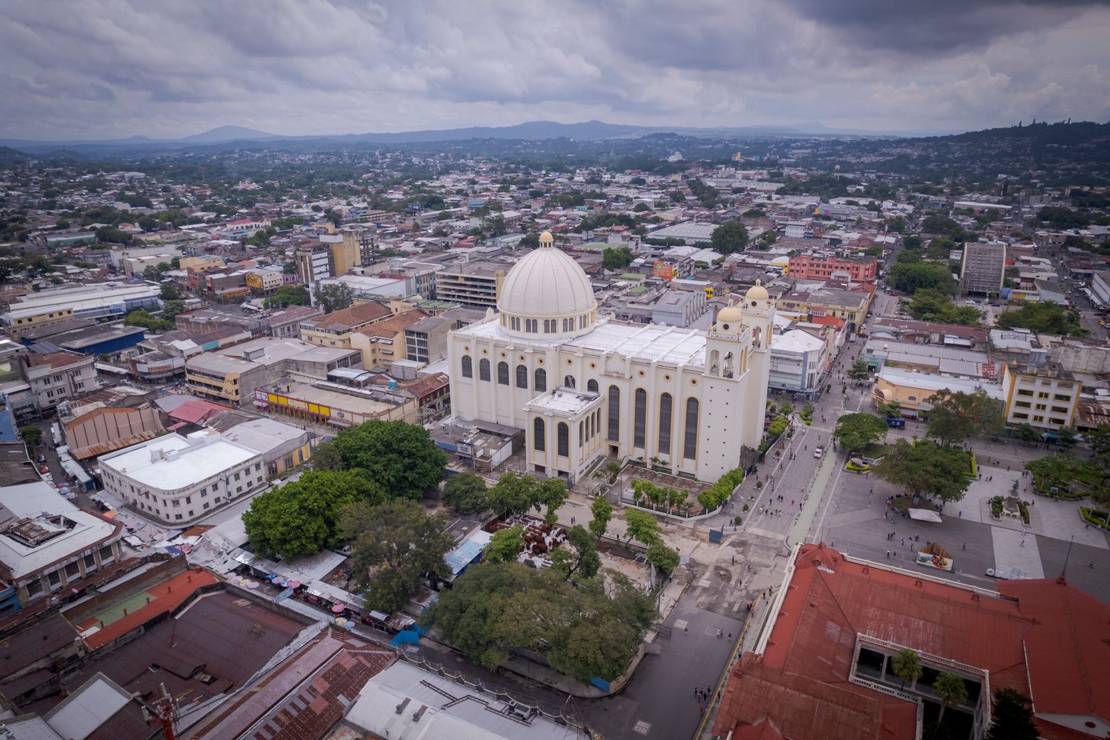 Plan Nacional de Bacheo interviene arterias del Centro Histórico de San Salvador plan-nacional-de-bacheo-interviene-arterias-del-centro-historico-de-san-salvador